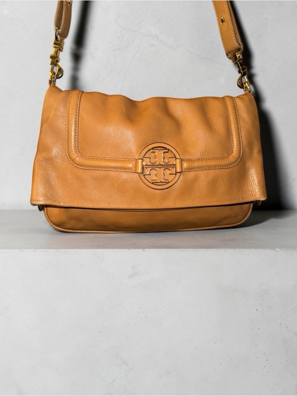 Tory Burch Amanda tan leather fold-over crossbody satchel